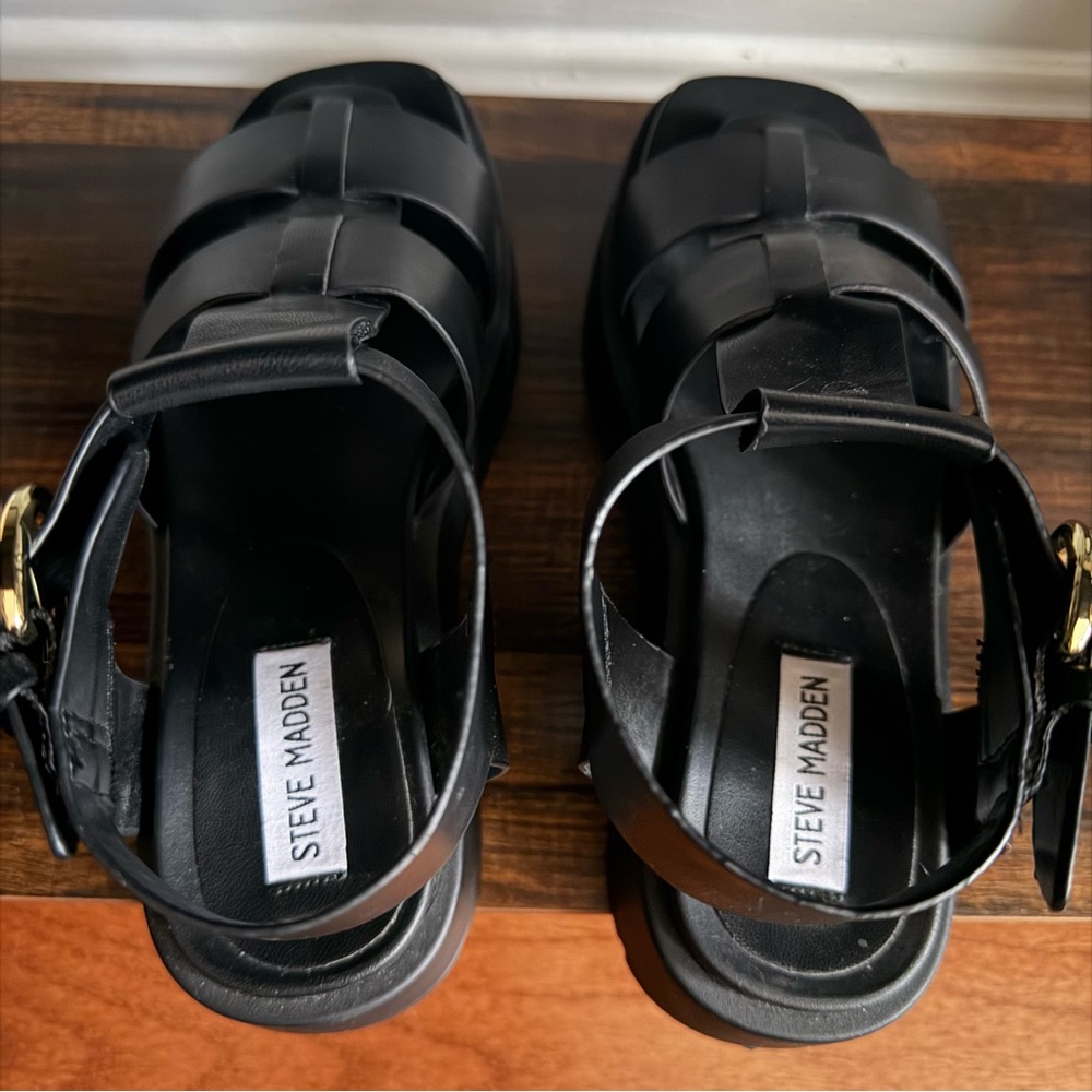 Steve Madden Black Sandals with Gold Buckle - Picture 4 of 5